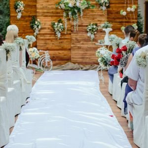 Аренда свадебной дорожки из белого атласа